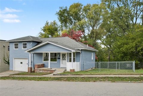Photo of 841 E Lutton St, New Castle, PA 16101 (MLS # 1741272)