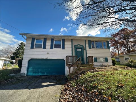 Homes For Sale - 1390 Wakefield Dr Dr<br/> Mercer County, Hermitage, PA 16148