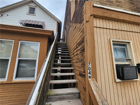 Multifamily For Sale - 706 Holland St St<br/> Westmoreland County, Vandergrift, PA 15690