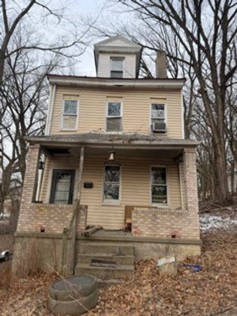 413 Fannell St Garfield PA 15224