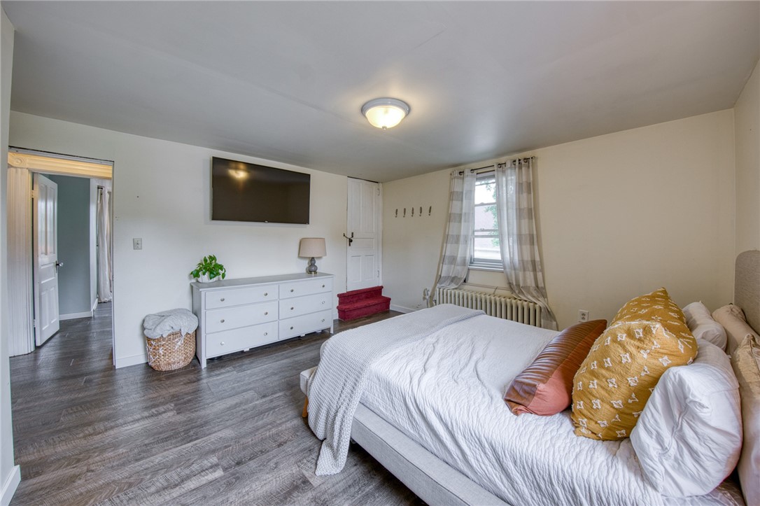 Lincoln Place, Pennsylvania 15207, United States, 3 Bedrooms Bedrooms, ,2 BathroomsBathrooms,Residential,Contingent,175569