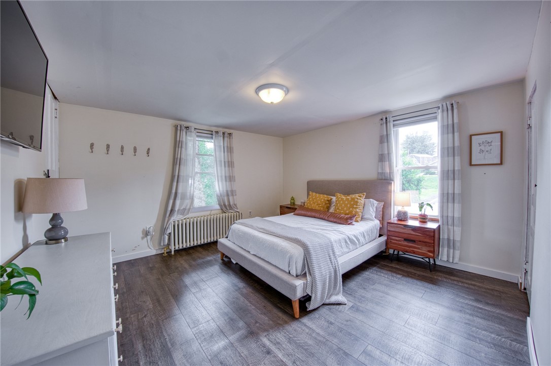 Lincoln Place, Pennsylvania 15207, United States, 3 Bedrooms Bedrooms, ,2 BathroomsBathrooms,Residential,Contingent,175569