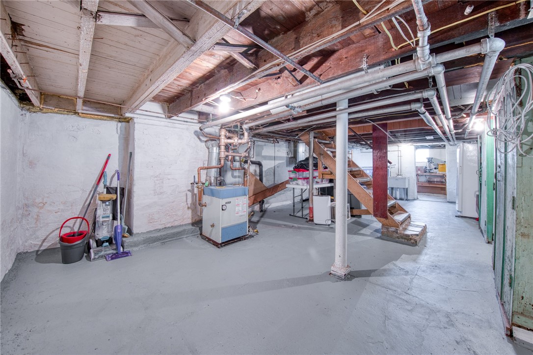 Lincoln Place, Pennsylvania 15207, United States, 3 Bedrooms Bedrooms, ,2 BathroomsBathrooms,Residential,Contingent,175569