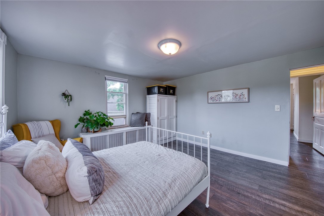 Lincoln Place, Pennsylvania 15207, United States, 3 Bedrooms Bedrooms, ,2 BathroomsBathrooms,Residential,Contingent,175569