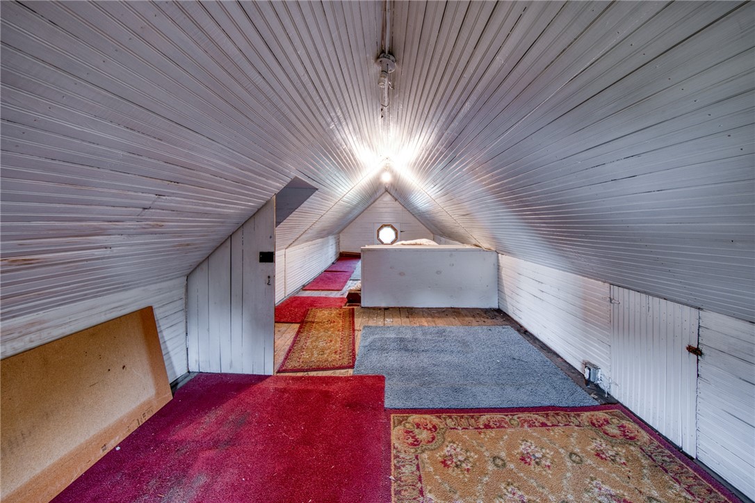 Lincoln Place, Pennsylvania 15207, United States, 3 Bedrooms Bedrooms, ,2 BathroomsBathrooms,Residential,Contingent,175569