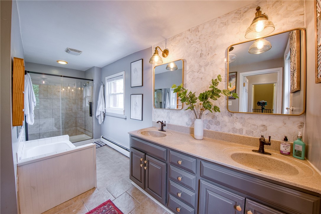 Lincoln Place, Pennsylvania 15207, United States, 3 Bedrooms Bedrooms, ,2 BathroomsBathrooms,Residential,Contingent,175569