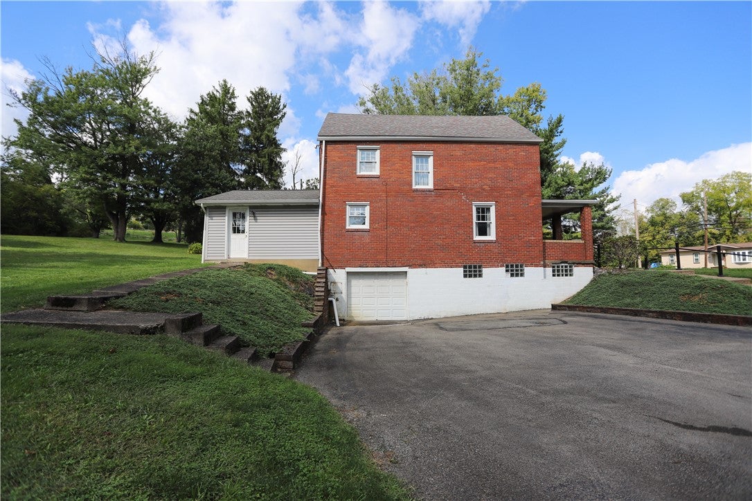 254 Arona Rd