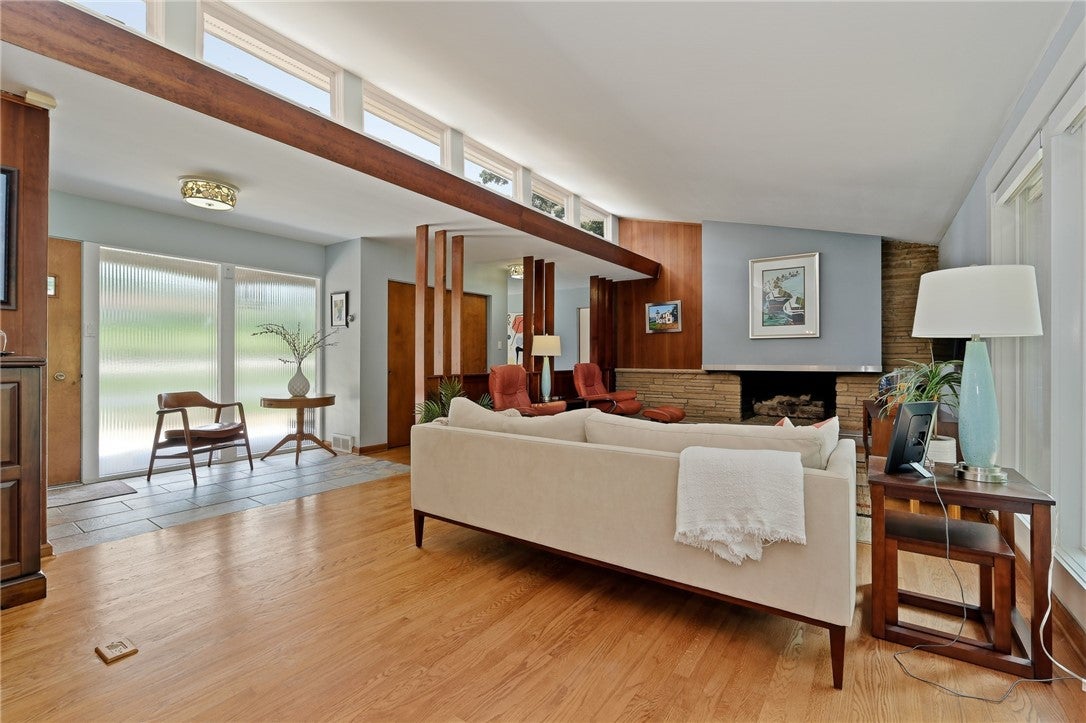 2349 James Dr