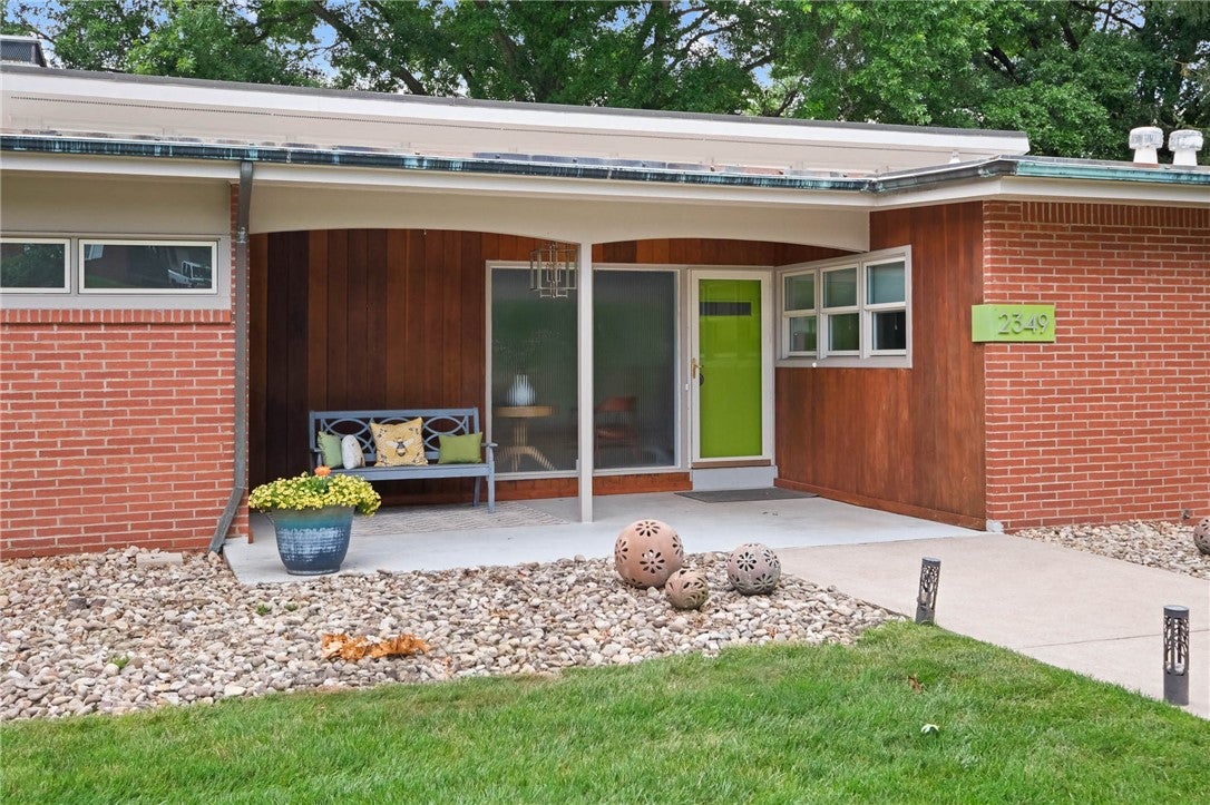 2349 James Dr