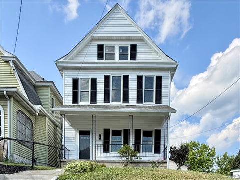 Homes For Sale - 128 W Main St St<br/> Evans City Boro, PA 16033