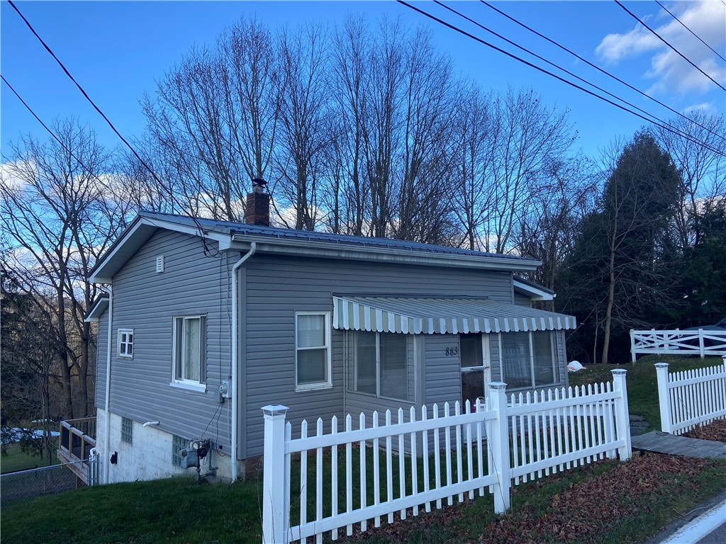 St Petersburg, Pennsylvania 16049, United States, 2 Bedrooms Bedrooms, ,1 BathroomBathrooms,Residential,Active,27326