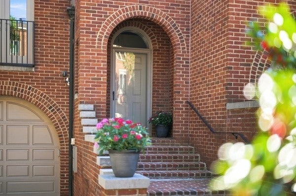 309 Schenley Rd