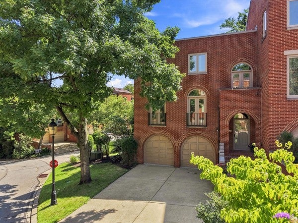 309 Schenley Rd