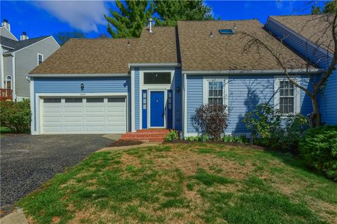 Photo of 2624 Hunters Point Dr, Wexford, PA 15090 (MLS # 1725339)