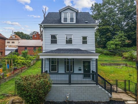 Photo of 392 Calderwood Ave, Pittsburgh, PA 15202 (MLS # 1729790)