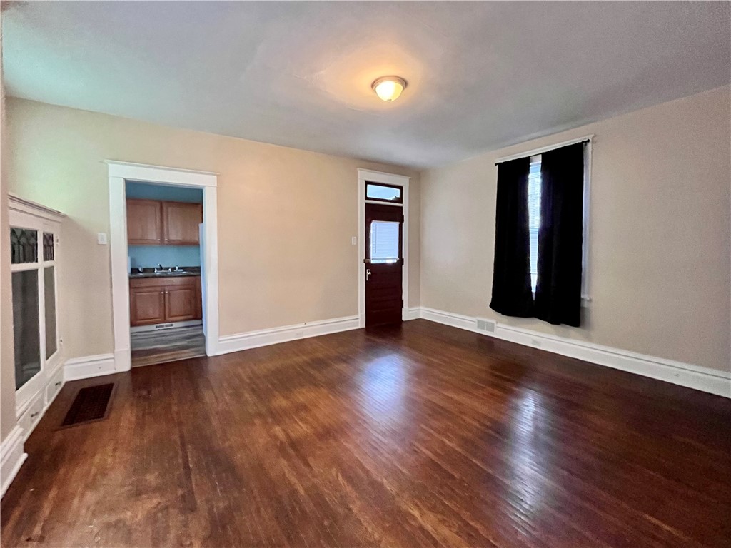 New Brighton, Pennsylvania 15066, United States, 2 Bedrooms Bedrooms, ,1 BathroomBathrooms,Residential,Active,144456
