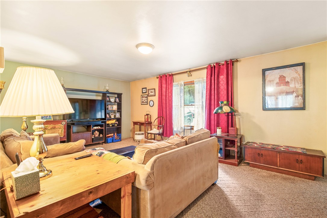 Middlecreek Twp, Pennsylvania 15557, United States, 3 Bedrooms Bedrooms, ,2 BathroomsBathrooms,Residential,Active,170188