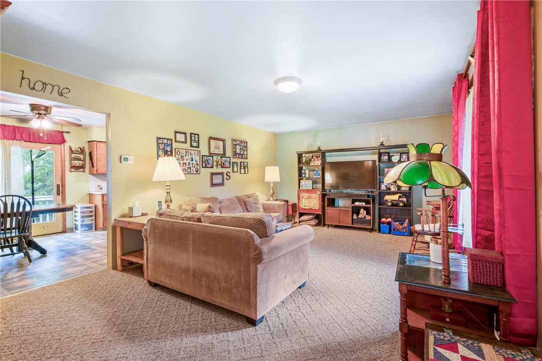 Middlecreek Twp, Pennsylvania 15557, United States, 3 Bedrooms Bedrooms, ,2 BathroomsBathrooms,Residential,Active,170188