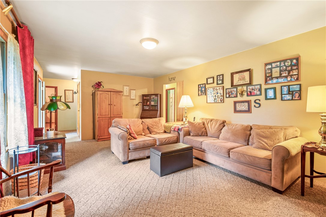 Middlecreek Twp, Pennsylvania 15557, United States, 3 Bedrooms Bedrooms, ,2 BathroomsBathrooms,Residential,Active,170188