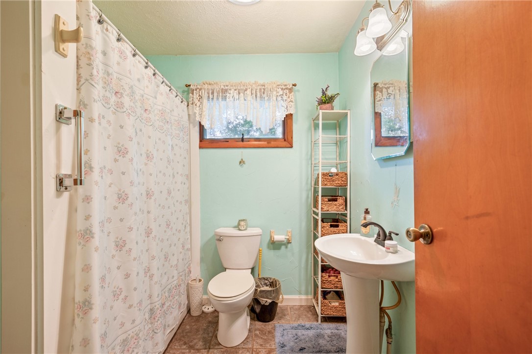 Middlecreek Twp, Pennsylvania 15557, United States, 3 Bedrooms Bedrooms, ,2 BathroomsBathrooms,Residential,Active,170188