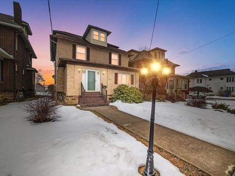 Homes For Sale - 2304 Highland Ave Ave<br/> Lawrence County, New Castle, PA 16105