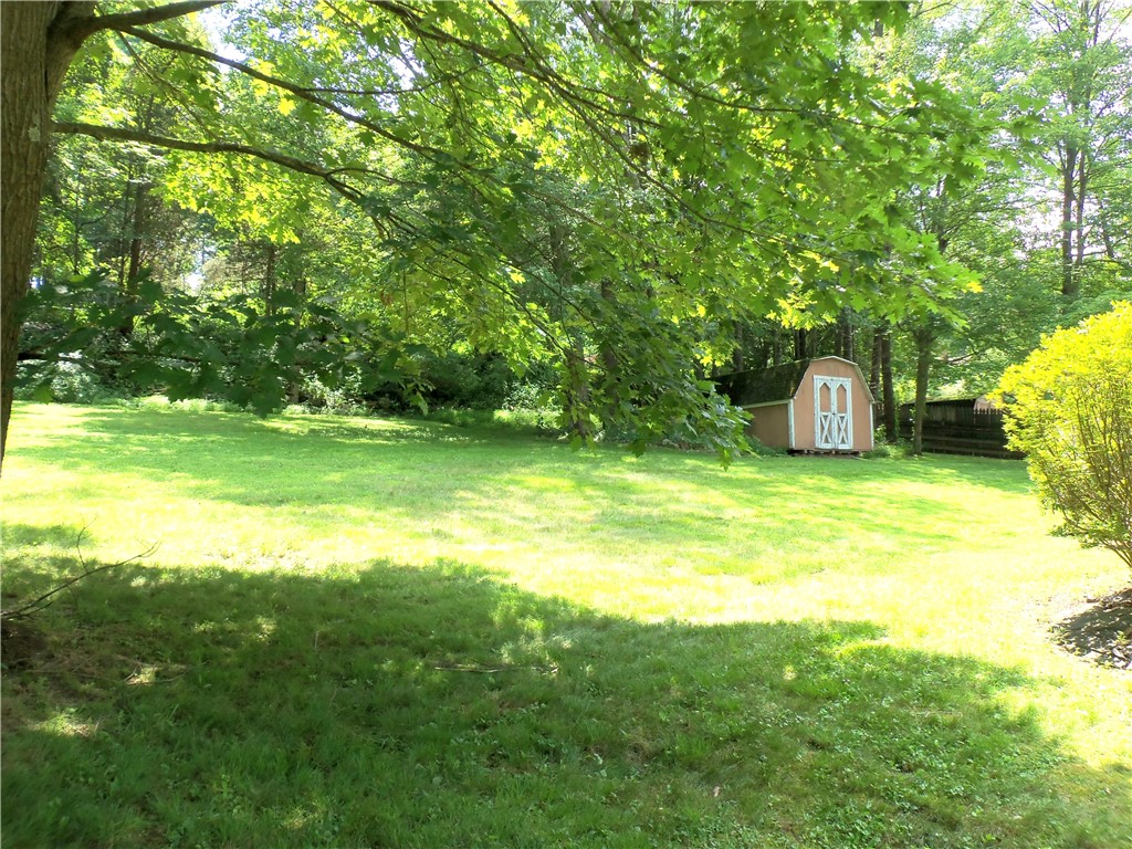 Peters Twp, Pennsylvania 15317, United States, 3 Bedrooms Bedrooms, ,3 BathroomsBathrooms,Residential,Pending,192641