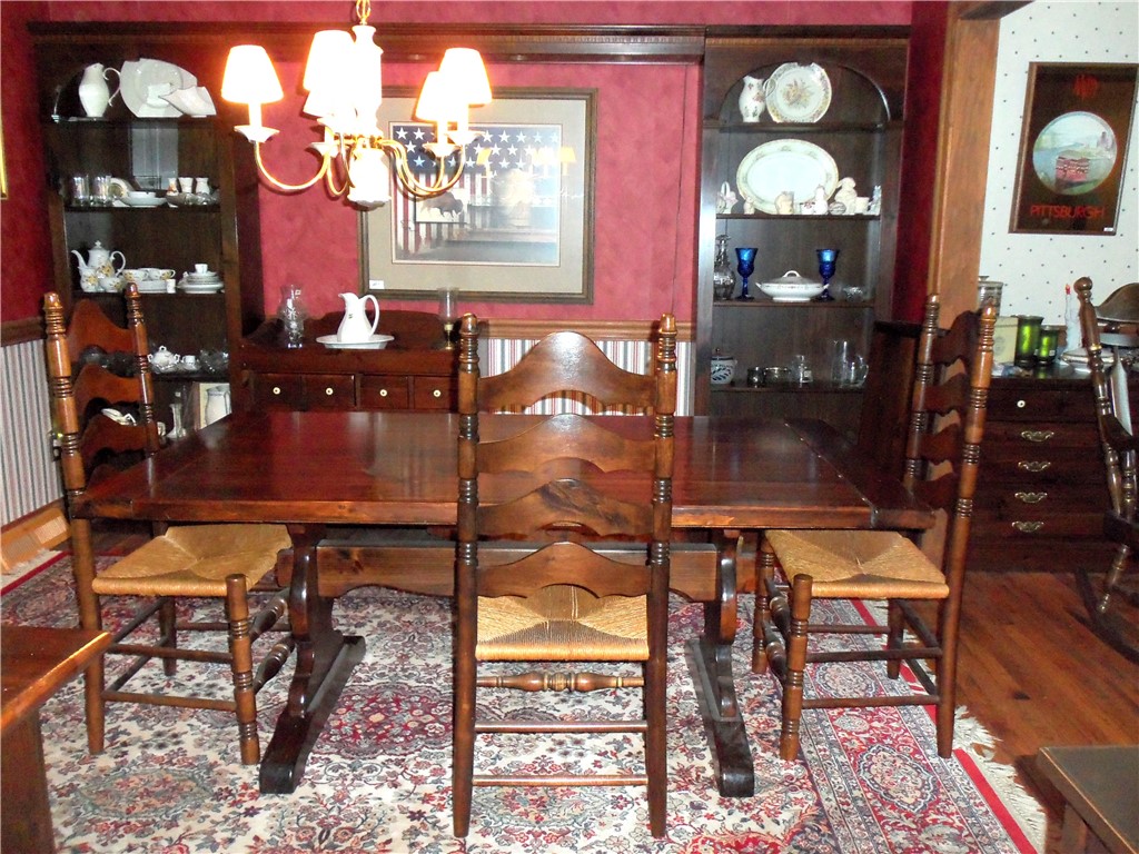 Peters Twp, Pennsylvania 15317, United States, 3 Bedrooms Bedrooms, ,3 BathroomsBathrooms,Residential,Pending,192641