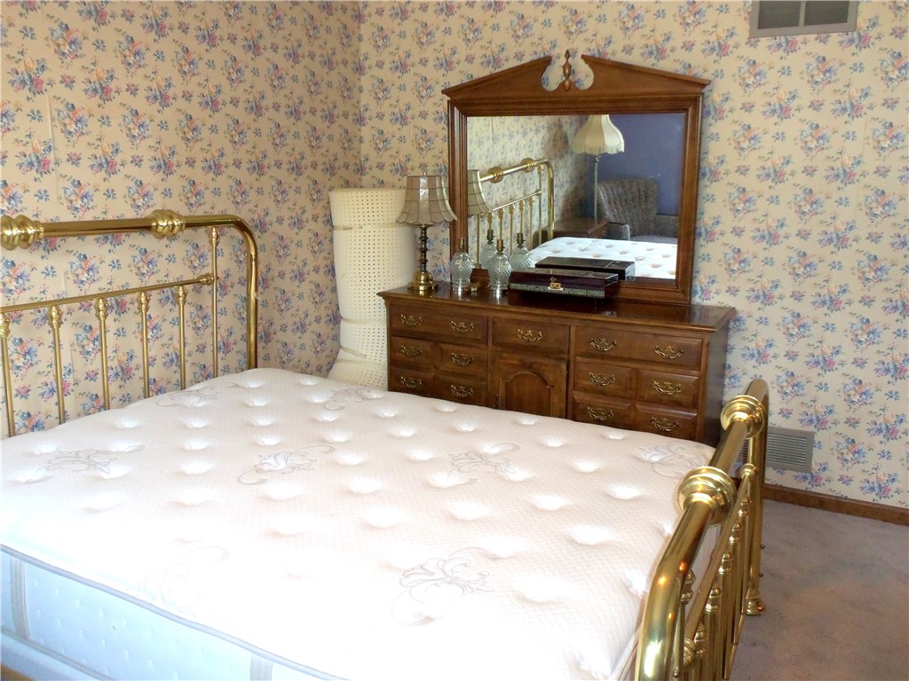 Peters Twp, Pennsylvania 15317, United States, 3 Bedrooms Bedrooms, ,3 BathroomsBathrooms,Residential,Pending,192641