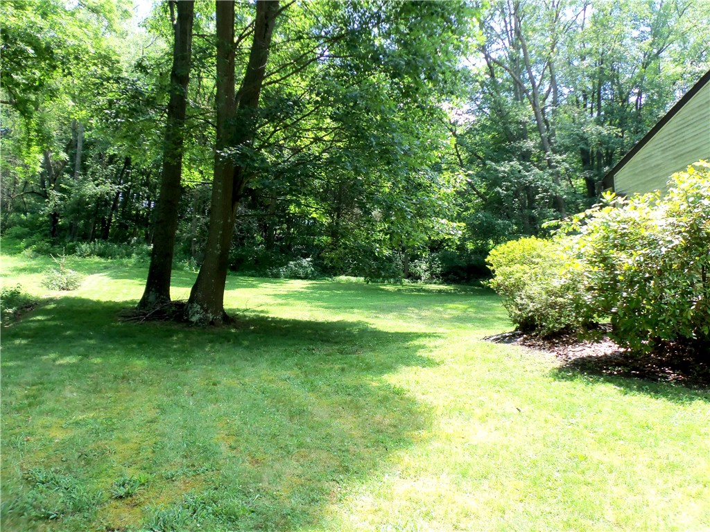 Peters Twp, Pennsylvania 15317, United States, 3 Bedrooms Bedrooms, ,3 BathroomsBathrooms,Residential,Pending,192641