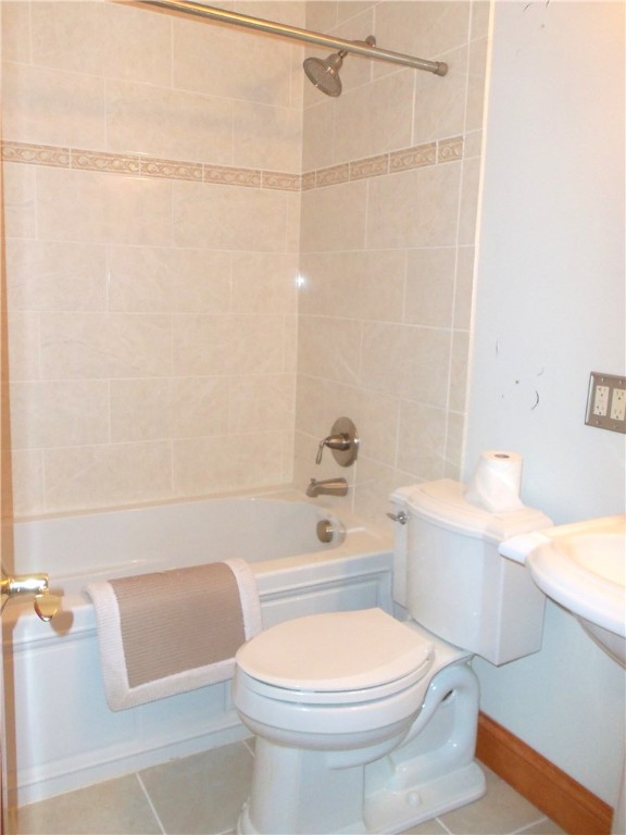 Peters Twp, Pennsylvania 15317, United States, 3 Bedrooms Bedrooms, ,3 BathroomsBathrooms,Residential,Pending,192641