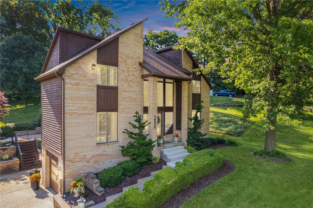 View North Huntingdon, PA 15642 house