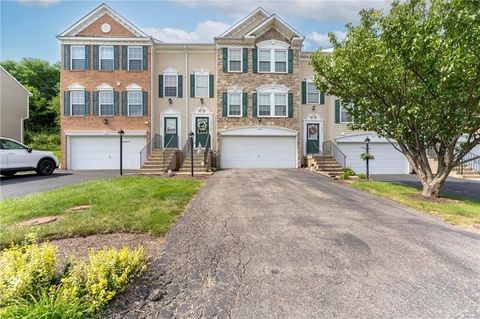 Photo of 2293 Flint Dr, Washington, PA 15301 (MLS # 1735369)