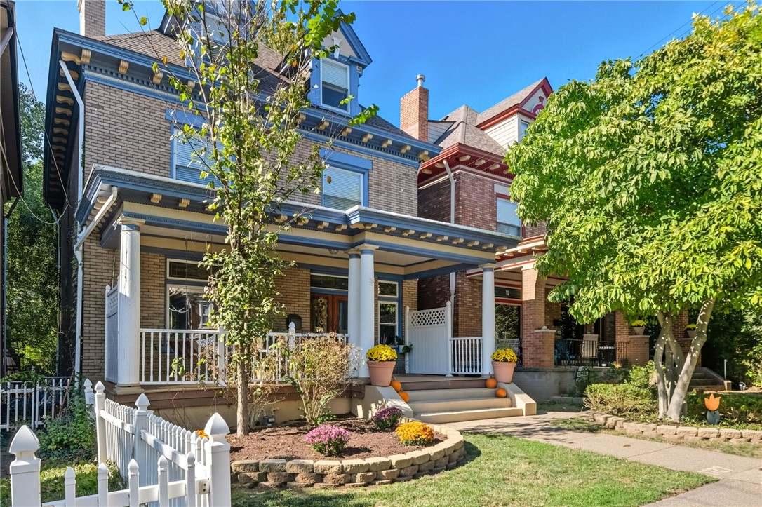 1127 Portland