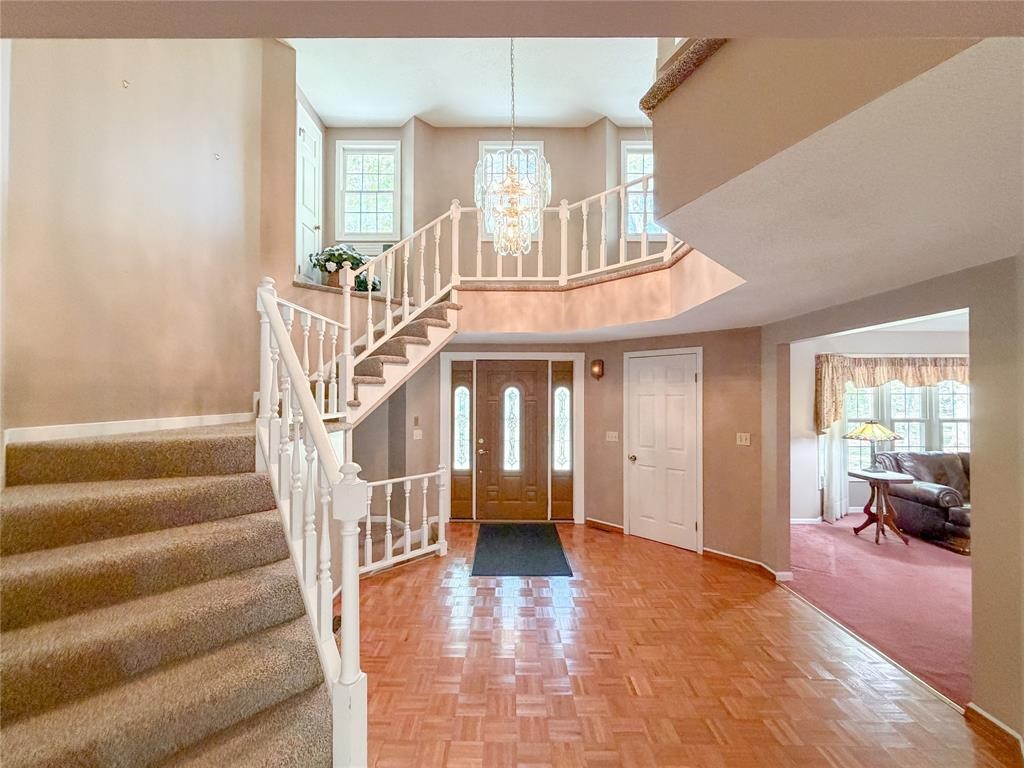 438 Edgewood Dr