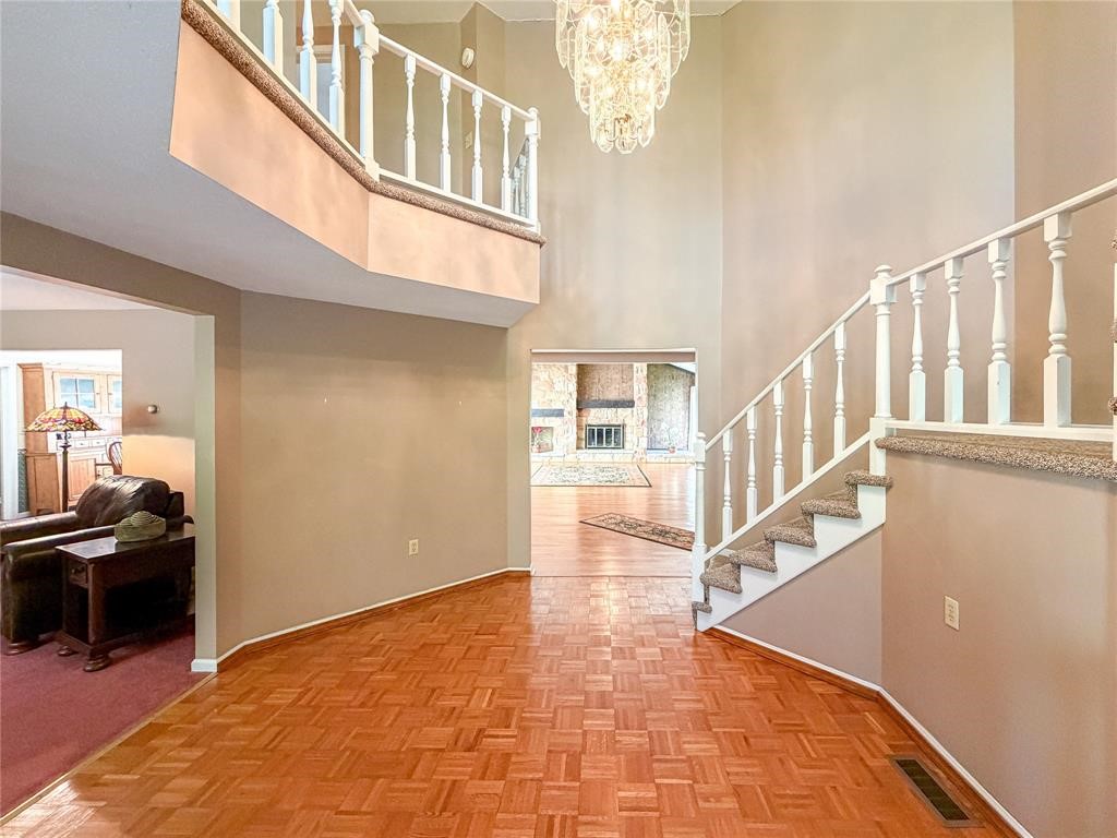 438 Edgewood Dr
