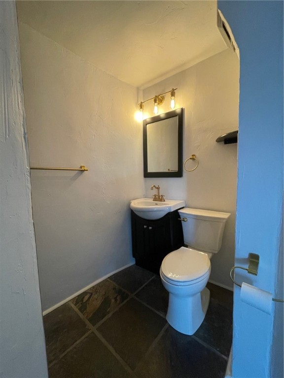 Dormont, Pennsylvania 15216, United States, 1 Bedroom Bedrooms, ,1 BathroomBathrooms,Residential,Active,4655