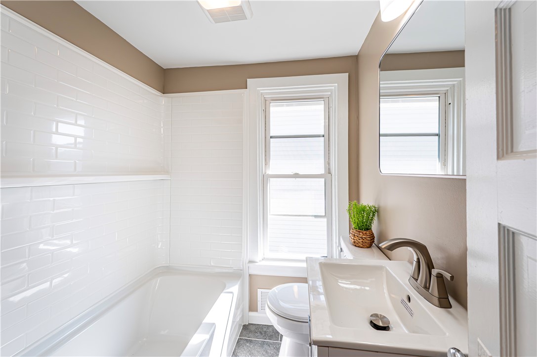 City Of Greensburg, Pennsylvania 15601, United States, 3 Bedrooms Bedrooms, ,1 BathroomBathrooms,Residential,Active,214611