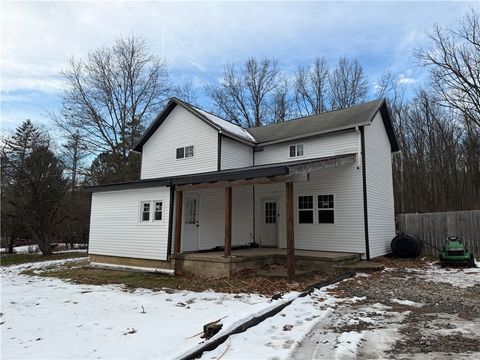 Photo of 1010 Kiester Rd, Slippery Rock, PA 16057 (MLS # 1738657)