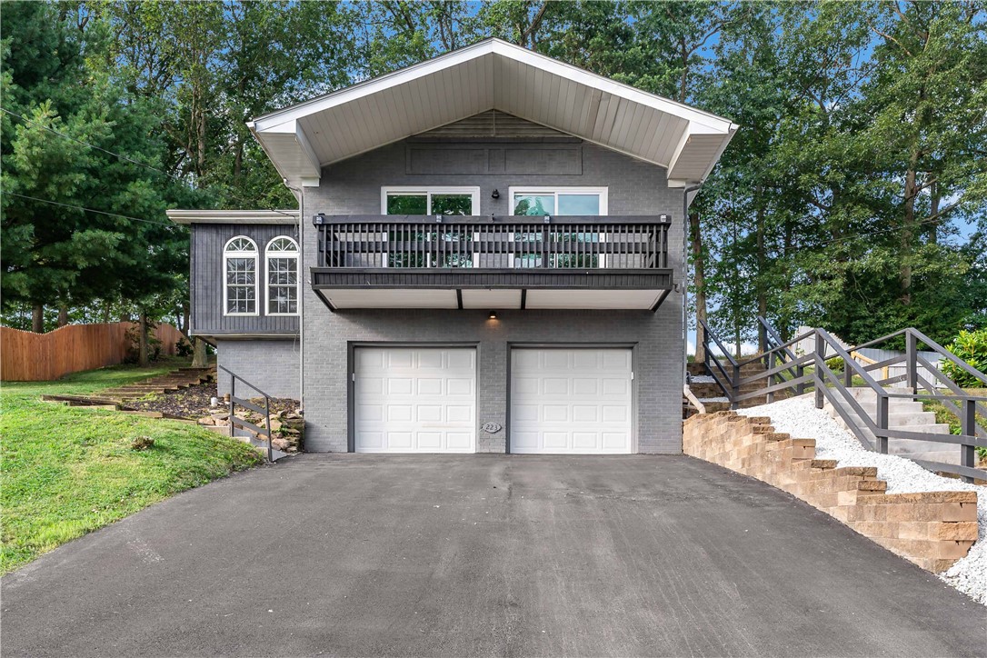 223 Columbia Dr