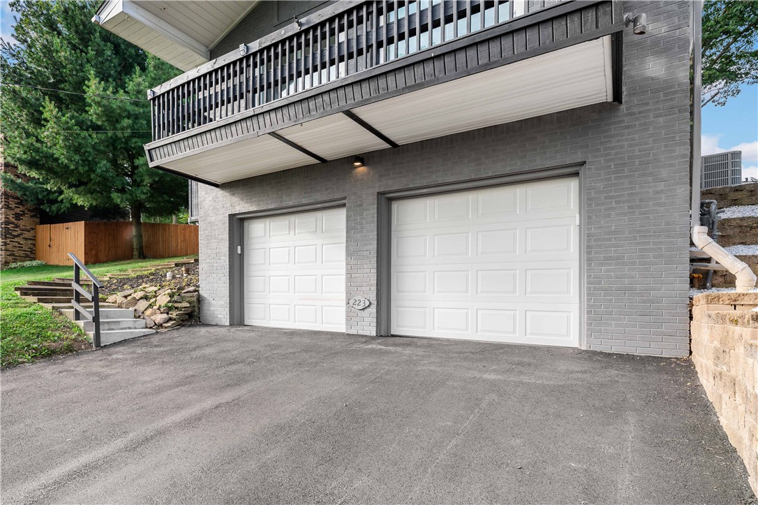 223 Columbia Dr