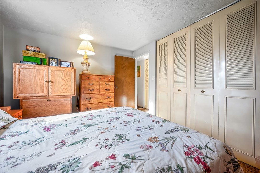 West Middlesex Boro, Pennsylvania 16159, United States, 3 Bedrooms Bedrooms, ,1 BathroomBathrooms,Residential,Contingent,23767