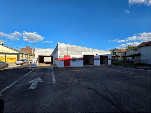 Photo of 110 E 2nd Ave, Tarentum, PA 15084 (MLS # 1724802)