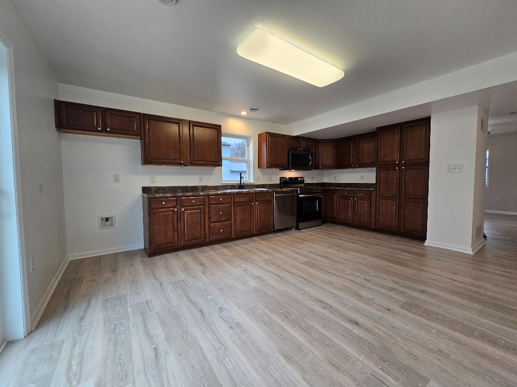 414 S 6th St, Jeannette, Pennsylvania image 3