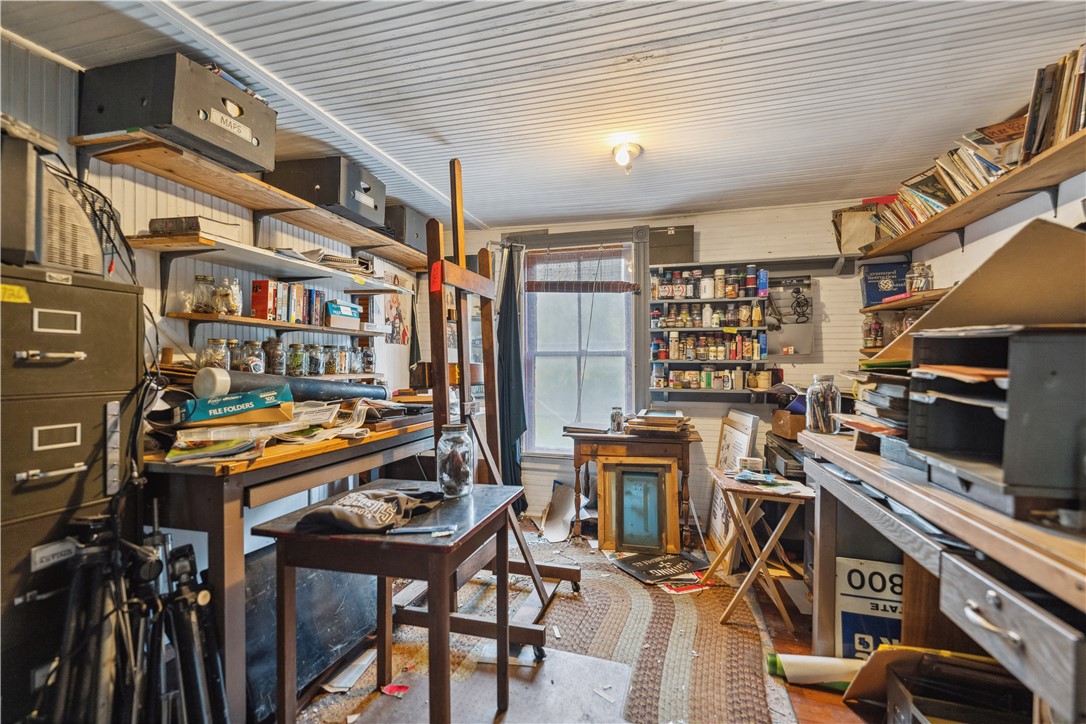 Amwell, Pennsylvania 15301, United States, 3 Bedrooms Bedrooms, ,2 BathroomsBathrooms,Residential,Active,221319