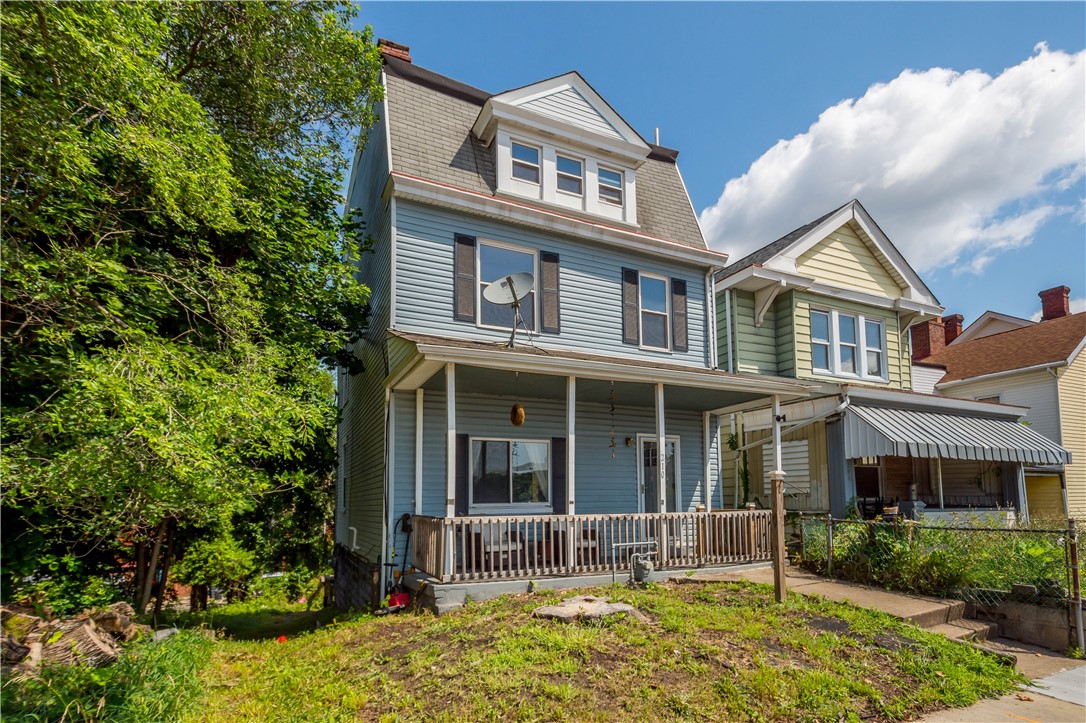 210 Langley Ave