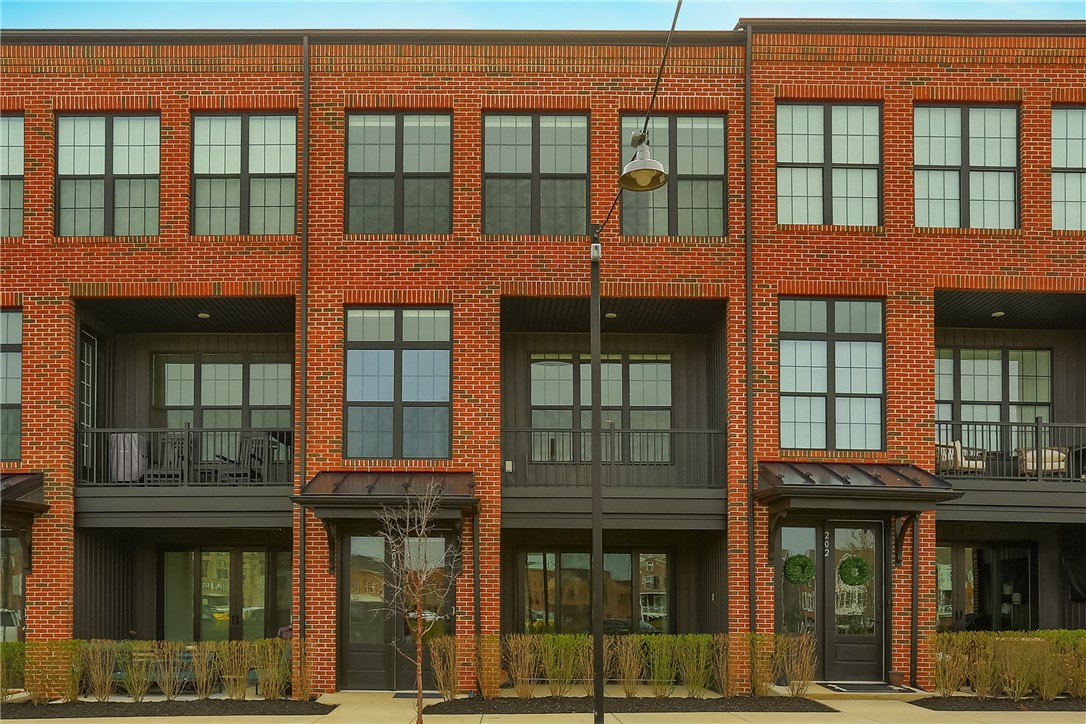 204 Main St