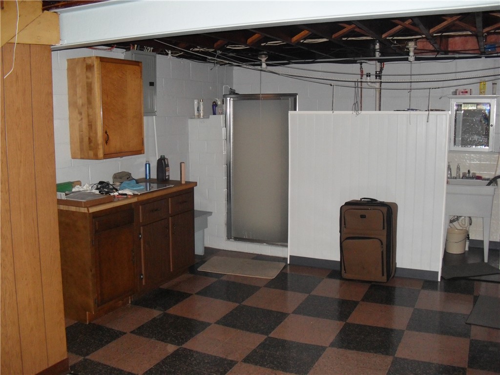 Canonsburg, Pennsylvania 15317, United States, 2 Bedrooms Bedrooms, ,2 BathroomsBathrooms,Residential,Active,212022