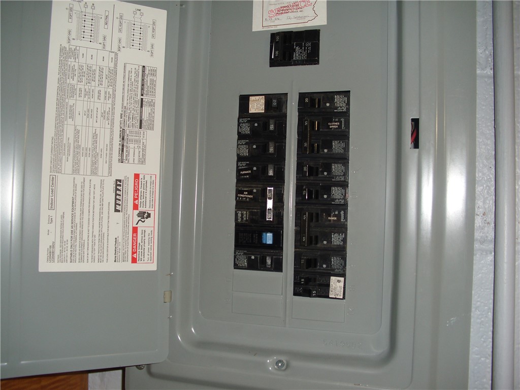 Canonsburg, Pennsylvania 15317, United States, 2 Bedrooms Bedrooms, ,2 BathroomsBathrooms,Residential,Active,212022