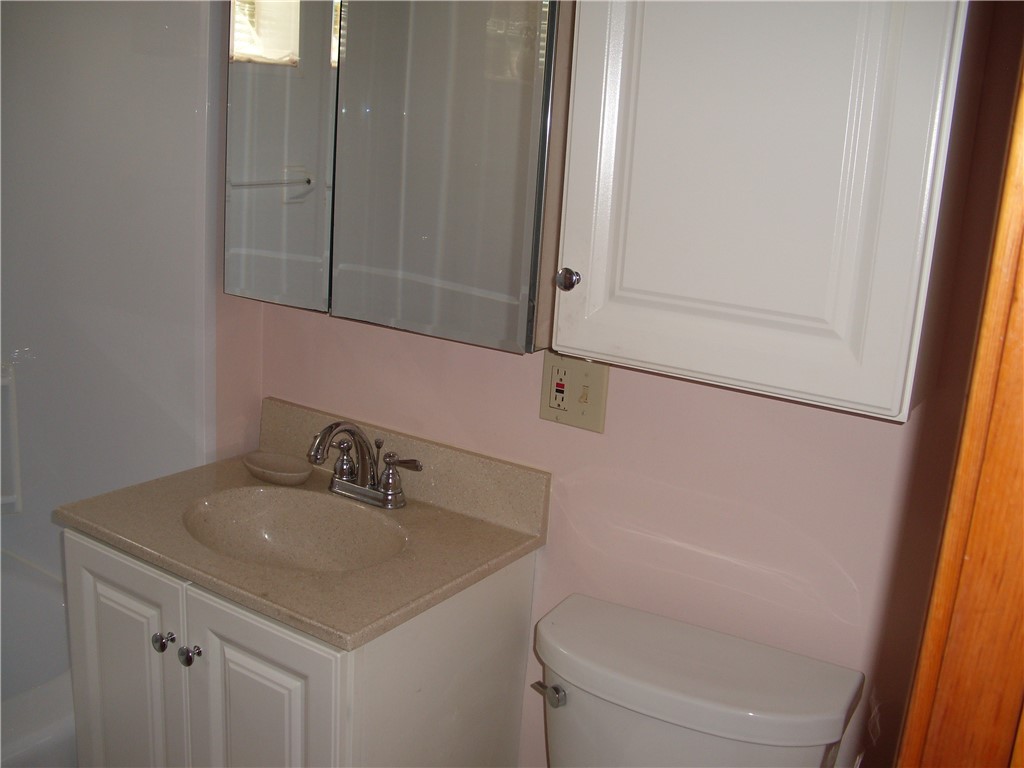 Canonsburg, Pennsylvania 15317, United States, 2 Bedrooms Bedrooms, ,2 BathroomsBathrooms,Residential,Active,212022