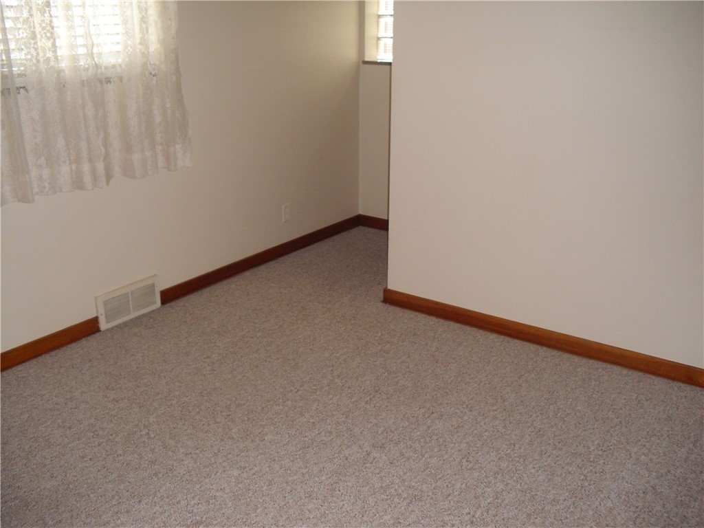 Canonsburg, Pennsylvania 15317, United States, 2 Bedrooms Bedrooms, ,2 BathroomsBathrooms,Residential,Active,212022